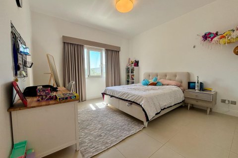 Villa de 4 dormitorios en Dubai, UAE No. 91816 10