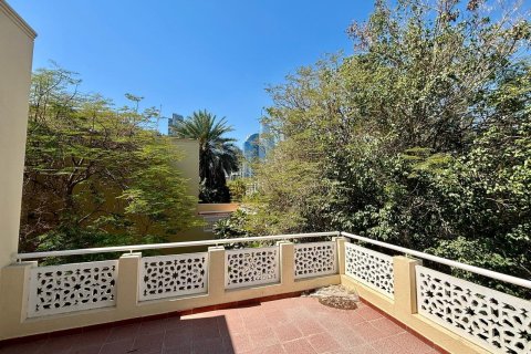 Villa de 4 dormitorios en Dubai, UAE No. 91816 11