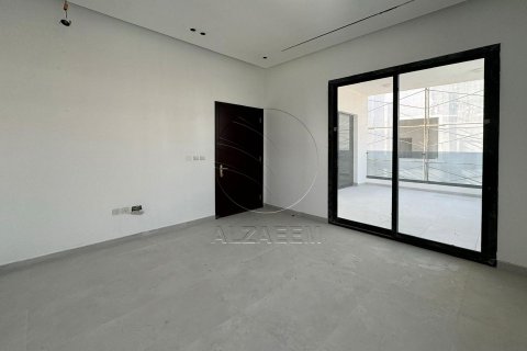 Villa de 5 dormitorios en Al Shamkha, UAE No. 90298 5