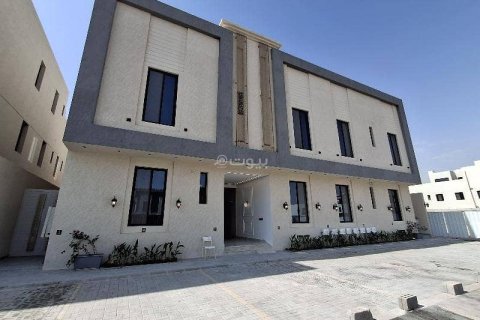 3 bedrooms Apartment in Riyadh, Saudi Arabia No. 60461 2