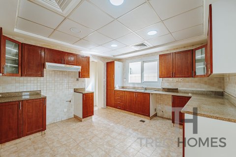 Villa de 4 dormitorios en Meadows, UAE No. 73995 4