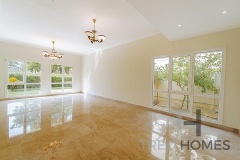Villa de 4 dormitorios en Meadows, UAE No. 73995 9