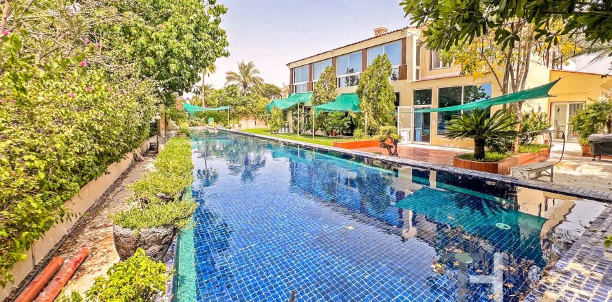 7 bedrooms Villa in Arabian Ranches, UAE No. 73977