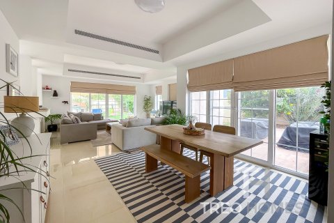 4 bedrooms Villa in Arabian Ranches, UAE No. 73985 3