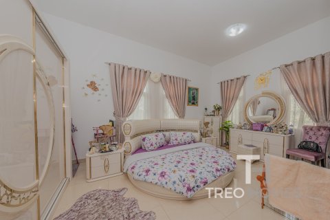 Вилла с 5 спальнями в Мудон, ОАЭ №73986 22