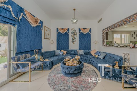Вилла с 5 спальнями в Мудон, ОАЭ №73986 4