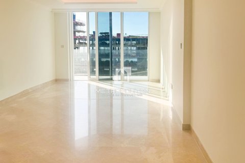 Квартира с 1 спальней в EMAAR Beachfront, ОАЭ №78875 3