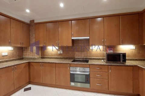 2 bedrooms Apartment in Doha, Qatar No. 58405 3