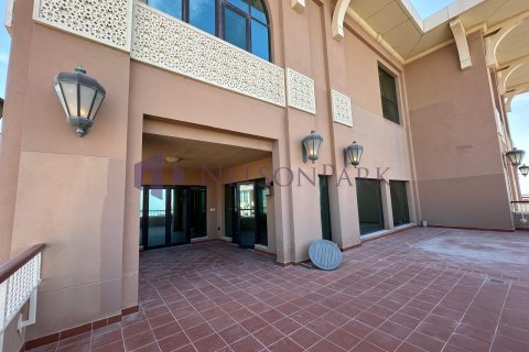 5 bedrooms Penthouse in Doha, Qatar No. 58406 12