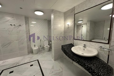 5 bedrooms Penthouse in Doha, Qatar No. 58406 19