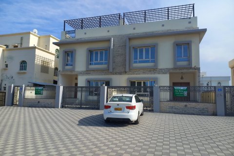 7 bedrooms Villa in Muscat, Oman No. 54460 1