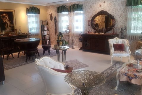 5 bedrooms Villa in Regional, UAE No. 1014 7