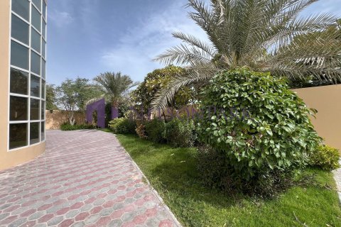 5 bedrooms Villa in Doha, Qatar No. 58243 19
