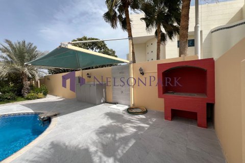 5 bedrooms Villa in Doha, Qatar No. 58243 8