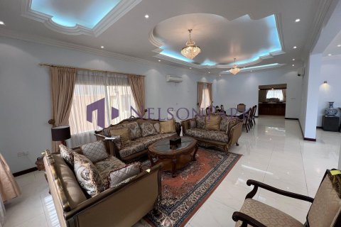 5 bedrooms Villa in Doha, Qatar No. 58243 20