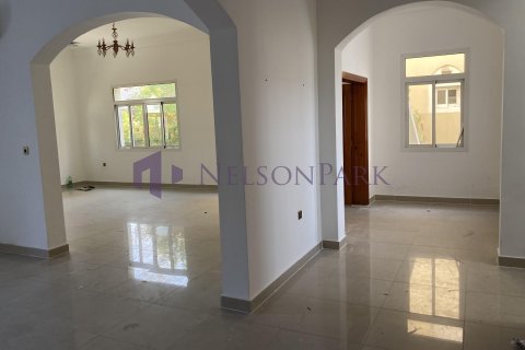 3 bedrooms Villa in Doha, Qatar No. 58248 4