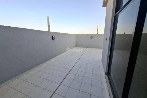 5 bedrooms Villa in Riyadh, Saudi Arabia No. 67493 24