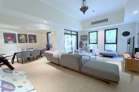 Apartment de 2 dormitorios en Old Town, UAE No. 62013 2