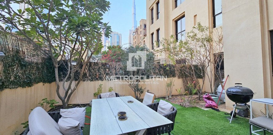 Apartment de 2 dormitorios en Old Town, UAE No. 62013