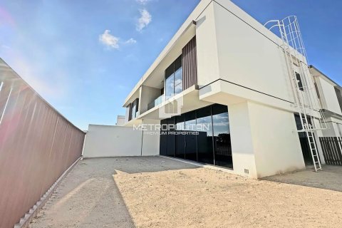 4 bedrooms Villa in District One, UAE No. 77784 16
