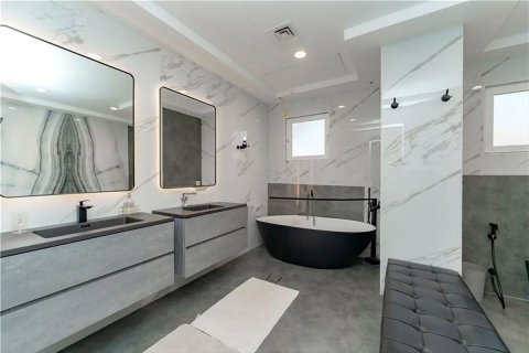 6 غرفة نوم  فيلا في Signature Villas, الإمارات العربية المتحدة رقم 77771 12