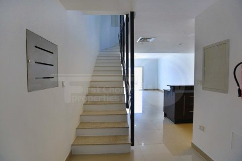 3 bedrooms Villa in Al Reef, UAE No. 12381 11