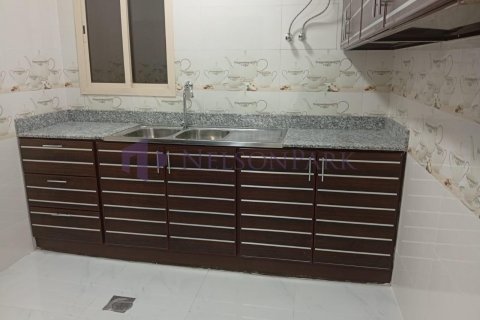 3 bedrooms Apartment in Doha, Qatar No. 57319 11