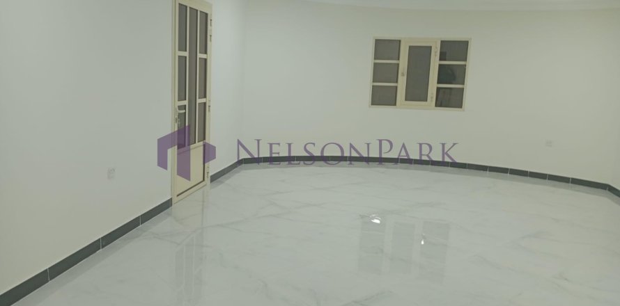 3 bedrooms Apartment in Doha, Qatar No. 57319