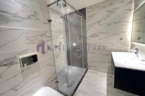 3 bedrooms Apartment in Doha, Qatar No. 57330 10