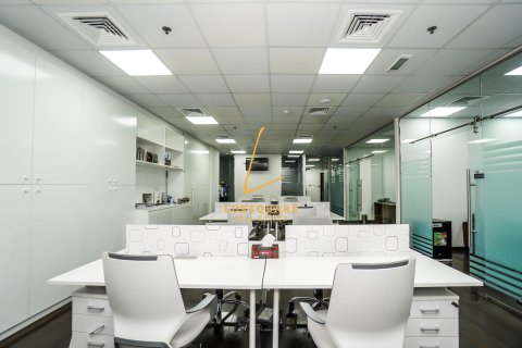 148m² Office in Bay Square, UAE No. 10596 2
