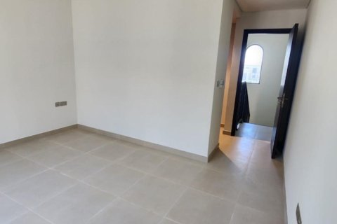 3 bedrooms Townhouse in Khalifa City, UAE No. 86601 8