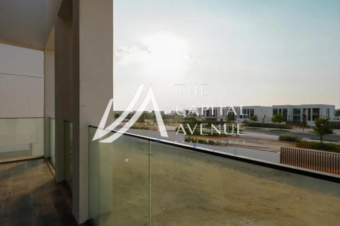 5 bedrooms Villa in Abu Dhabi, UAE No. 86587 5