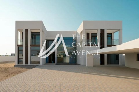 5 bedrooms Villa in Abu Dhabi, UAE No. 86587 2