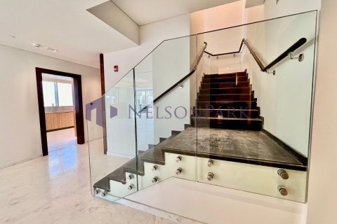 4 bedrooms Apartment in Doha, Qatar No. 58224 10