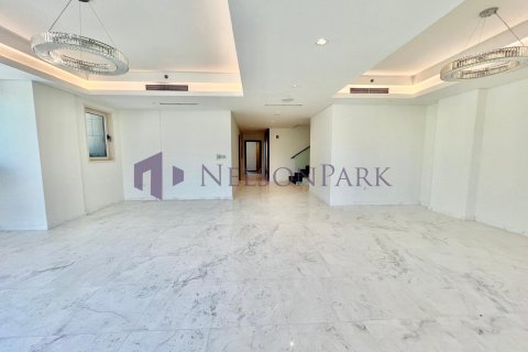 4 bedrooms Apartment in Doha, Qatar No. 58224 5