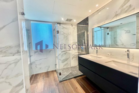 4 bedrooms Apartment in Doha, Qatar No. 58224 20