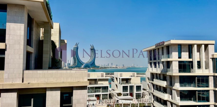 4 bedrooms Apartment in Doha, Qatar No. 58224
