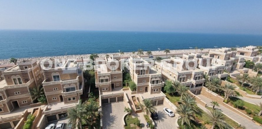 3 bedrooms Apartment in Palm Jumeirah, UAE No. 95330