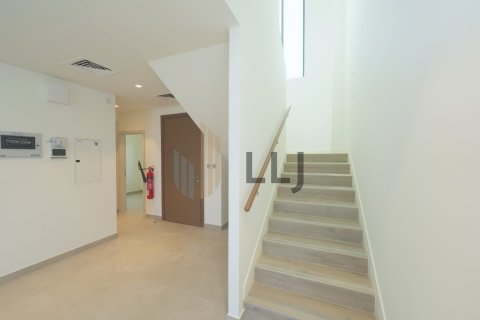 Villa de 3 dormitorios en  Yas Island, UAE No. 46410 8