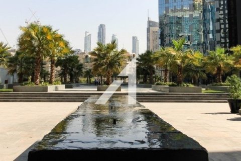Duplex de 2 dormitorios en Central Park Tower, UAE No. 101801 17