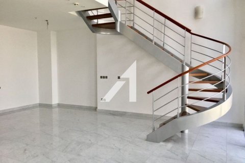 Duplex de 2 dormitorios en Central Park Tower, UAE No. 101801 8
