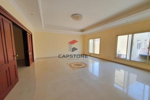 Villa de 4 chambres à Al Nahyan, UAE No. 86274 4