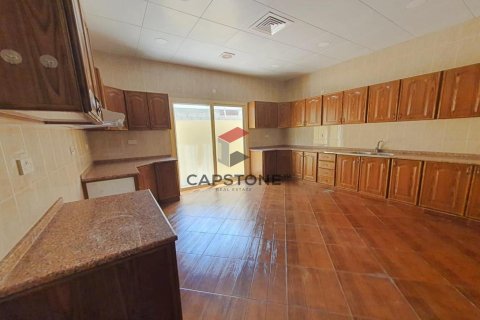 Villa de 4 chambres à Al Nahyan, UAE No. 86274 6