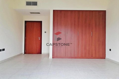 Villa de 4 chambres à Abu Dhabi, UAE No. 86277 12