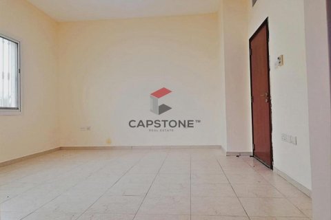 Villa de 4 chambres à Abu Dhabi, UAE No. 86277 11