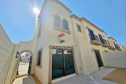 Apartment de 3 dormitorios en Khalifa City, UAE No. 86273 2