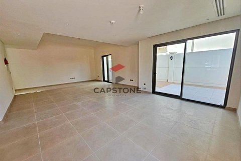 Apartment de 3 dormitorios en Khalifa City, UAE No. 86273 5