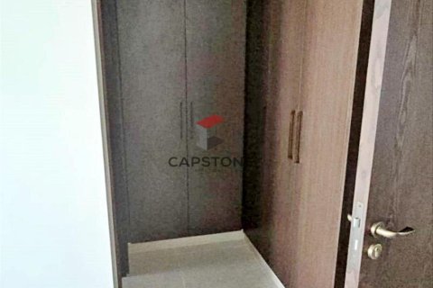 Apartment de 3 dormitorios en Khalifa City, UAE No. 86273 17