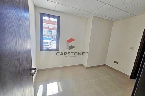 Apartment de 3 dormitorios en Khalifa City, UAE No. 86273 31