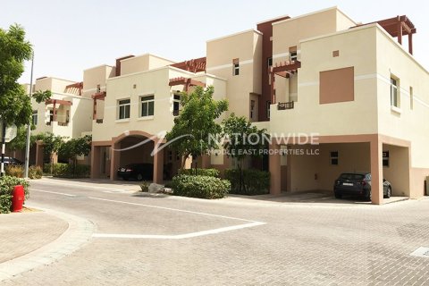 2 bedrooms Apartment in Abu Dhabi, UAE No. 99141 2